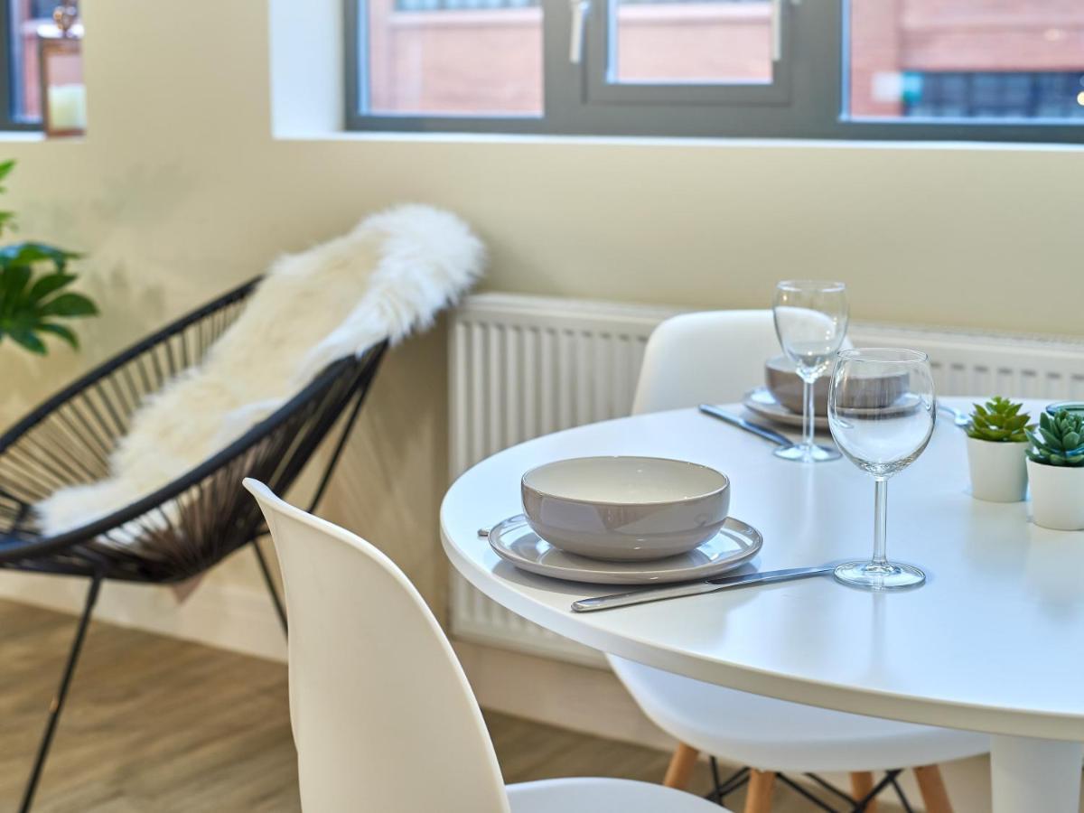 Two Bedroom Apartment By Jlj Apartments & Serviced Accommodation Birmingham - Mantella Lofts Exterior foto